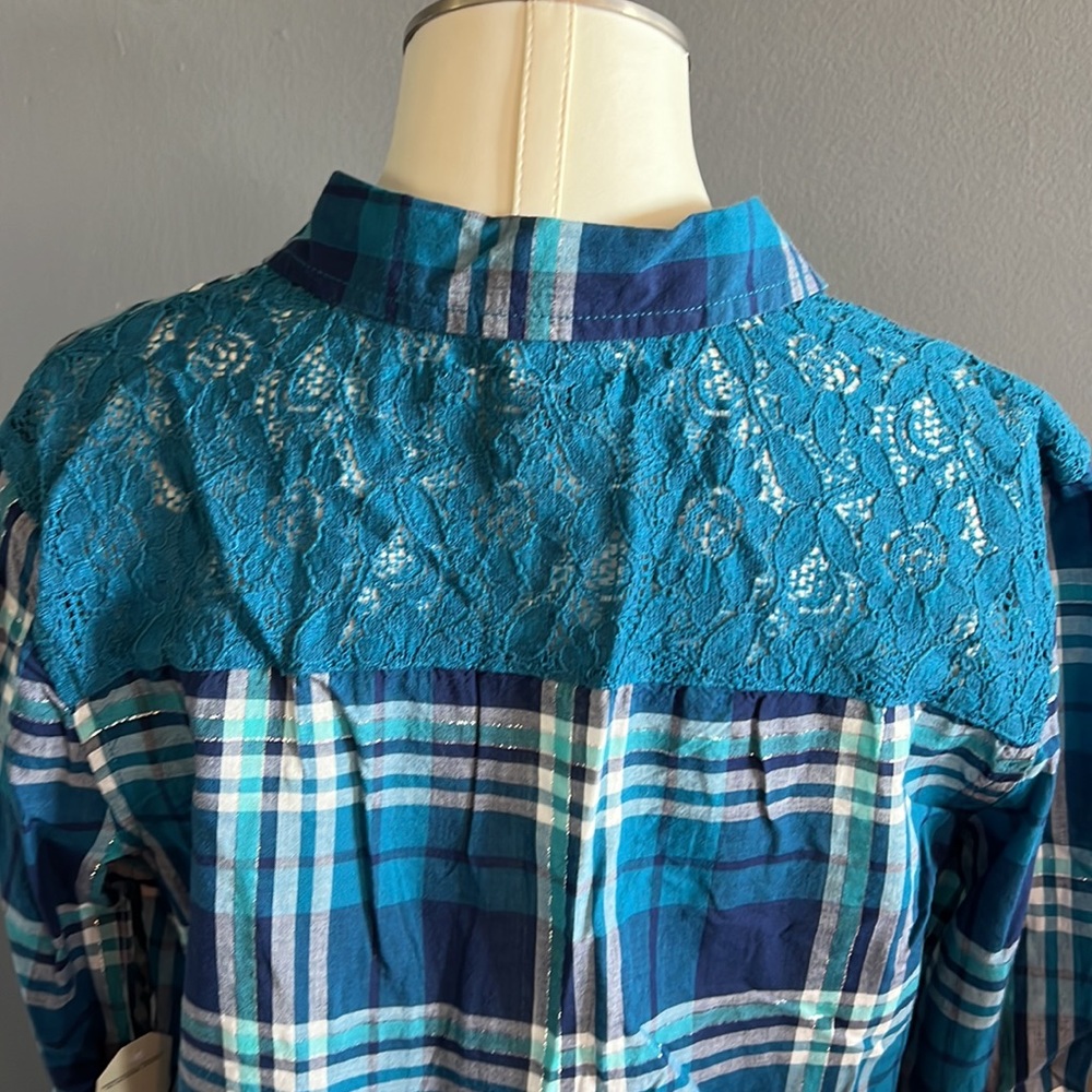 Button Down - Picture 4 of 7